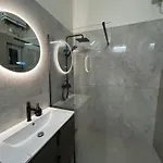 Golden Grace Apartamento *
