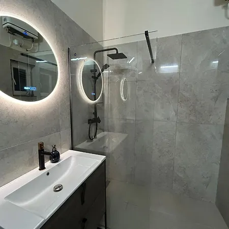 Golden Grace Apartamento *